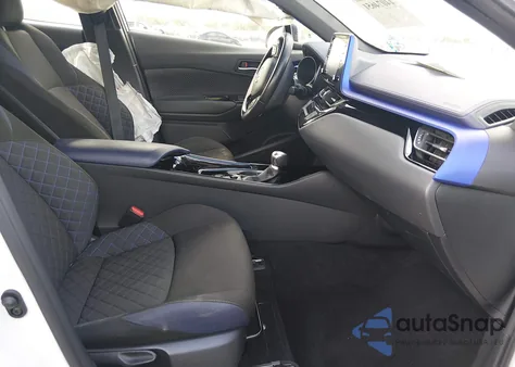 2021 Toyota C-Hr Xle z USA, uszkodzony, nr VIN JTNKHMBX1M1111283